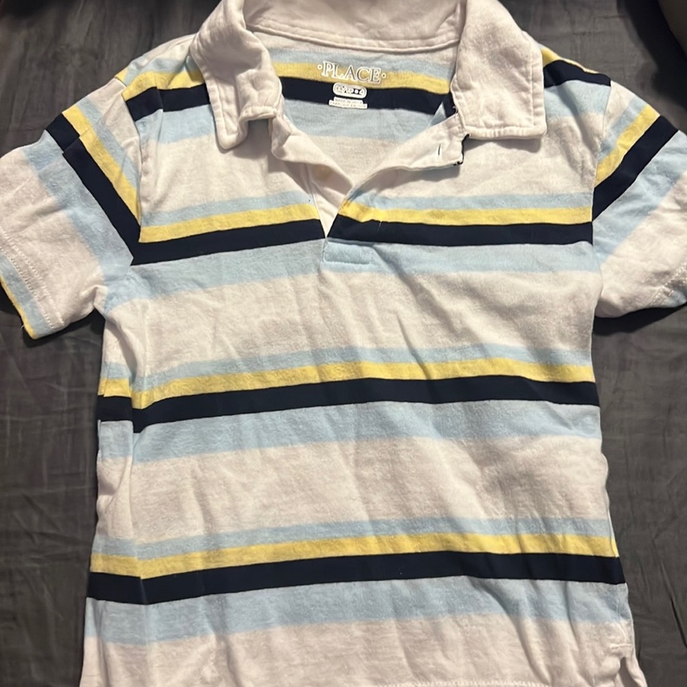 Children’s Place size: XS/TP-4 Tee shirt/ collard.